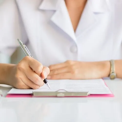 infirmiere avec ordonnance